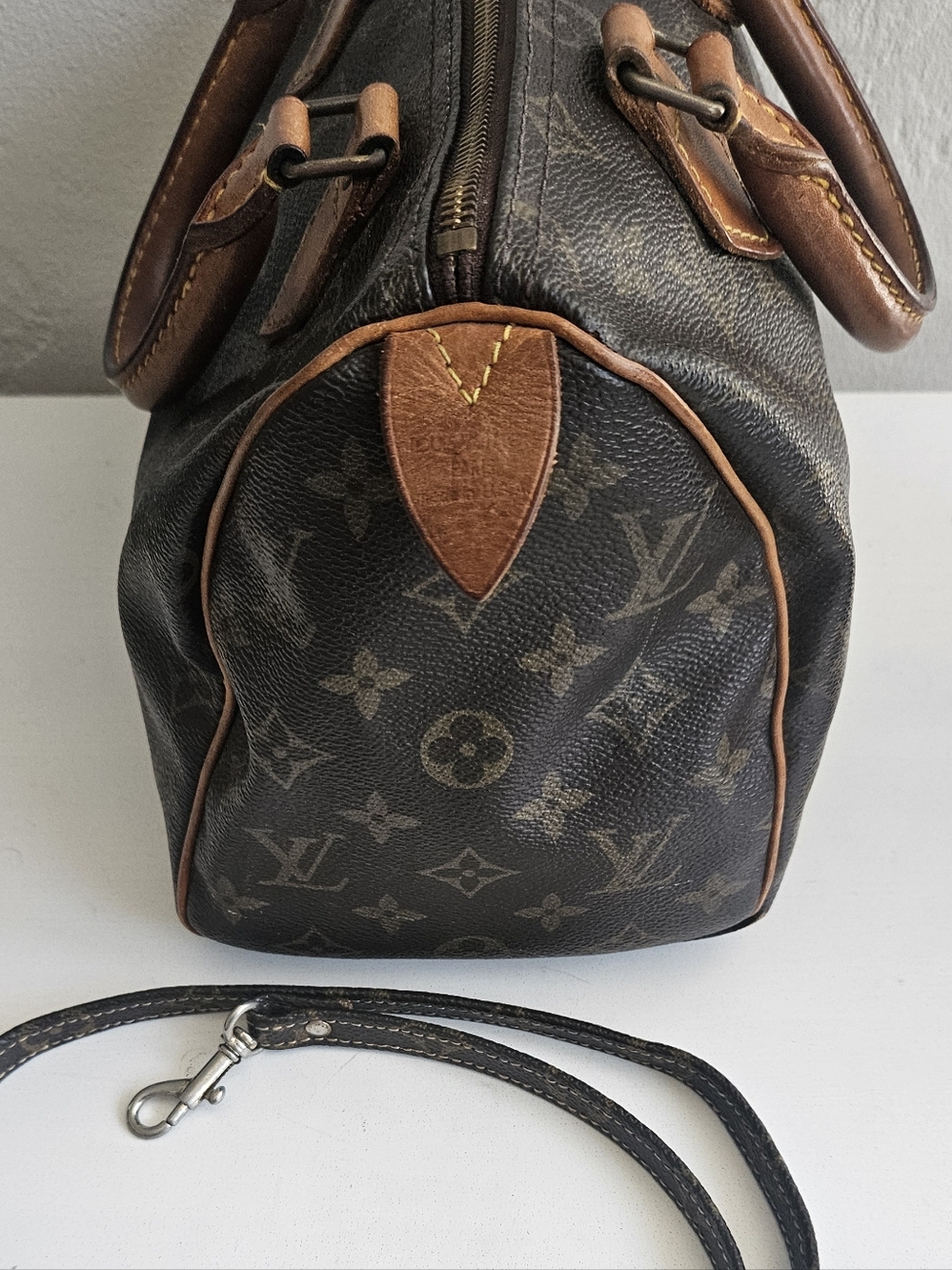 Louis Vuitton Monogram Speedy 25 Satchel in Brown - Picture 10 of 10